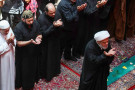 قسم الشؤون الدينية يقيم خمس صلوات يومية للزائرين